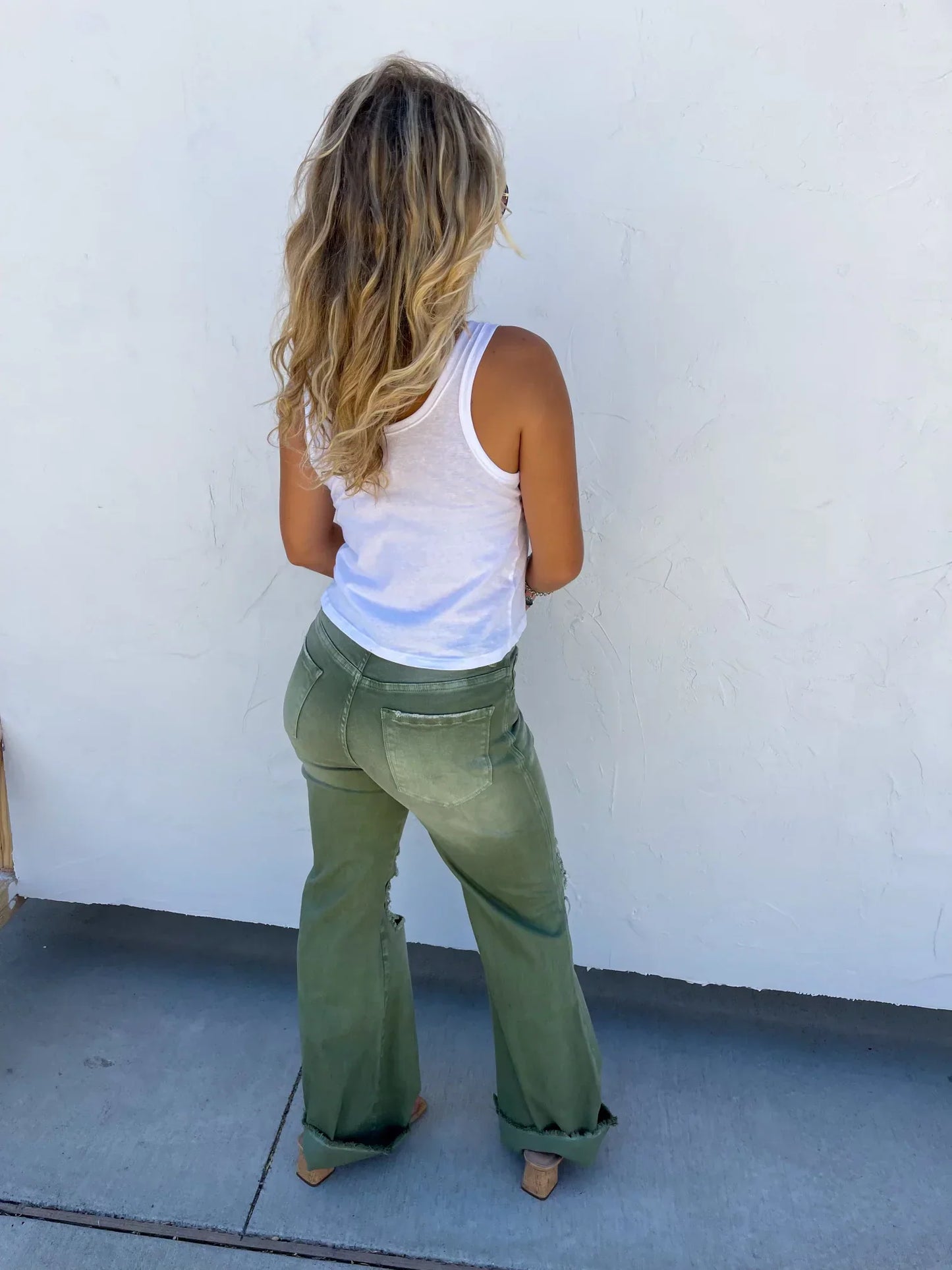 Blakeley Distressed Jeans In Olive